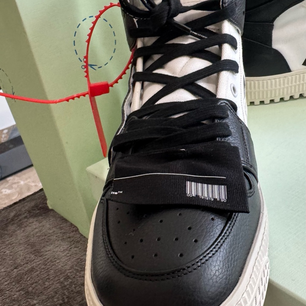 Off-White Virgil Abloh - Picture 6 of 8